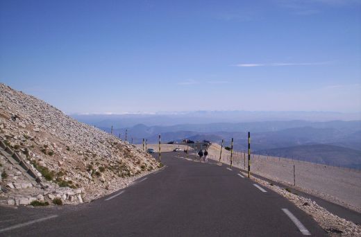 Mont Ventoux top uitzicht richting noord-oosten